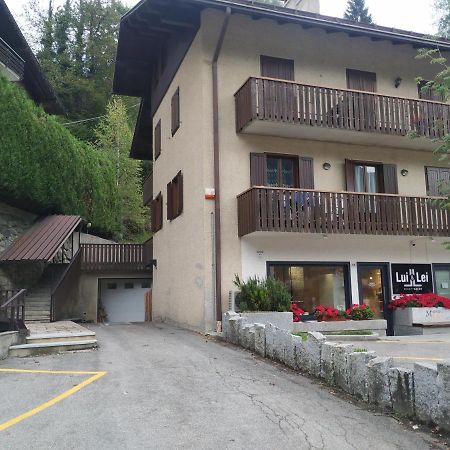 La Mansarda Di Emma Apartment ปินโซโล ภายนอก รูปภาพ
