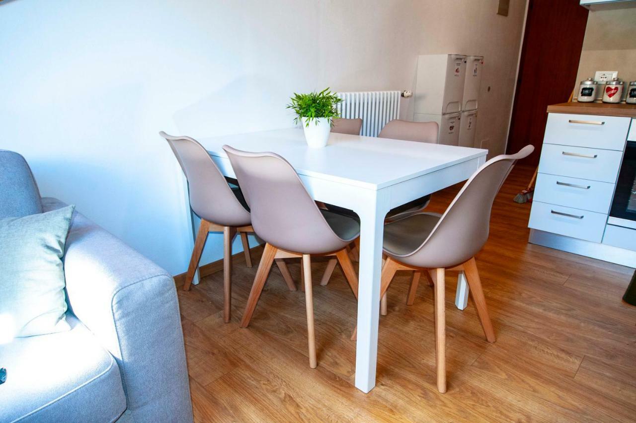 La Mansarda Di Emma Apartment ปินโซโล ภายนอก รูปภาพ